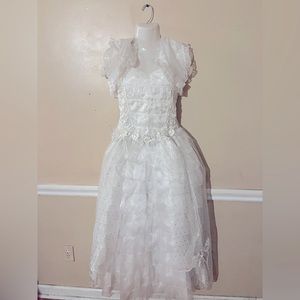Girl Communion’s dress
